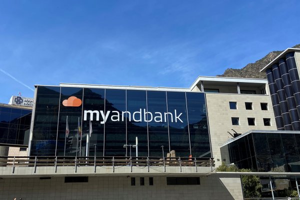 /tmp/164183_façana Myandbank - 29032023.jpg